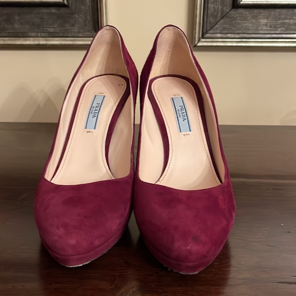 Prada Suede Platform Pump - Picture 3 of 9